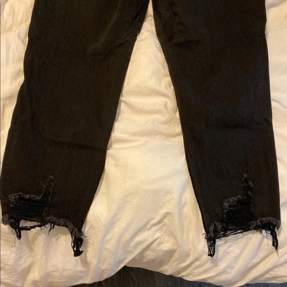 Fashion Nova Boyfriend Jeans - Picture 5 of 8